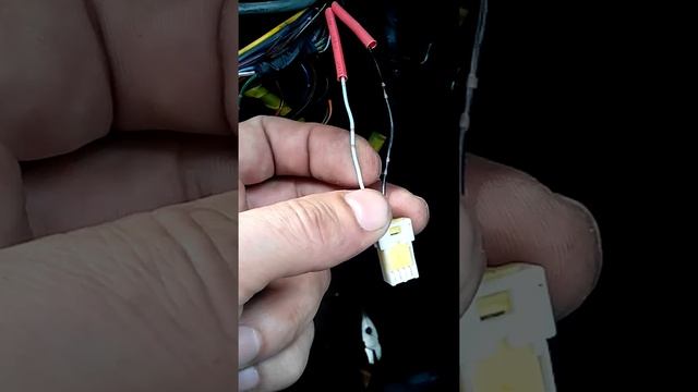 Замыкание гитары ближнийдальний Cedric Y33 смотреть онлайн