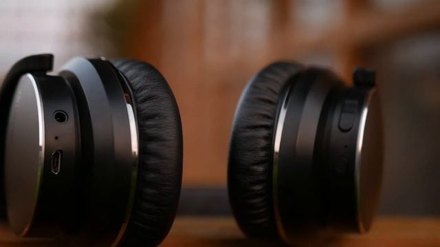 Wireless Splitting Headphones? - Mixcder ShareMe 5 Headphones - Techmas Day 6 смотреть онлайн