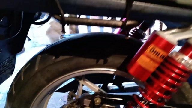 Suzuki GSX 400S Katana смотреть онлайн
