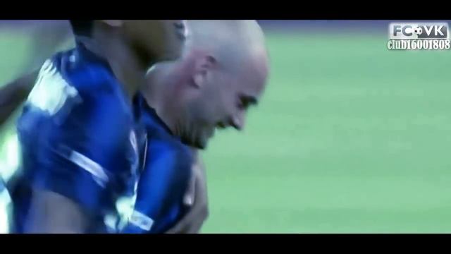 Clash of the Titans: Fabregas vs Sneijder смотреть онлайн
