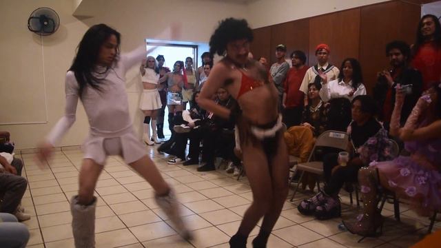 REALEZAS DEL AMOR KIKI BALL// OTA Vogue Femme