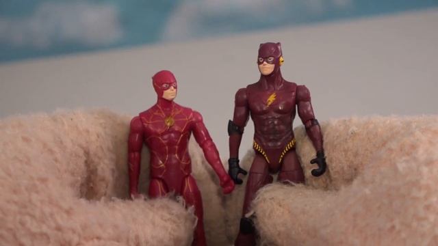 Batman & The Flash Movie TOYS!!! Batmobile, BatWing & Figures! Spinmaster!! смотреть онлайн