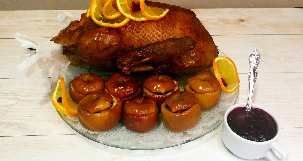 УТКА фаршированная! СОУС! ЯБЛОКИ! Главное украшение на ПРАЗДНИЧНЫЙ СТОЛ. НОВЫЙ ГОД И РОЖДЕСТВО 2023.