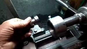 Универсальный метчико-плашкодержатель для токарного станка