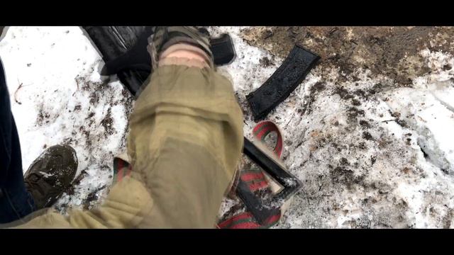 AK против М4. ТЕСТ ВОДОЙ смотреть онлайн