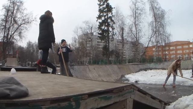 открыли сезон, скейтпарк Юбилейного - 2 часть 20170311 смотреть онлайн