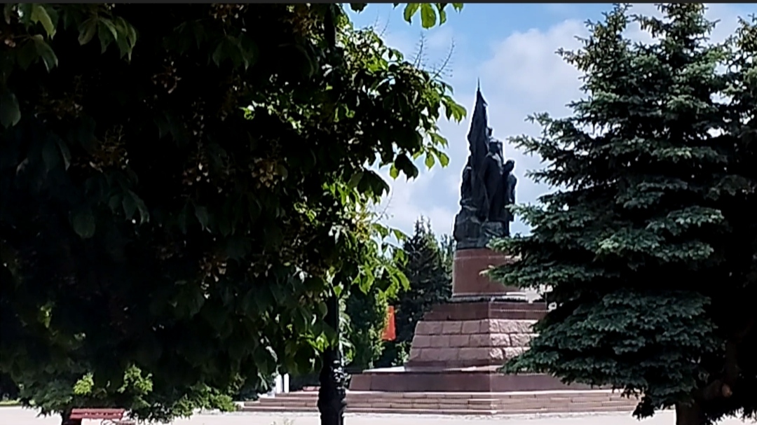 Зима прошла, весна промчалась, но память остаётся навсегда... смотреть онлайн