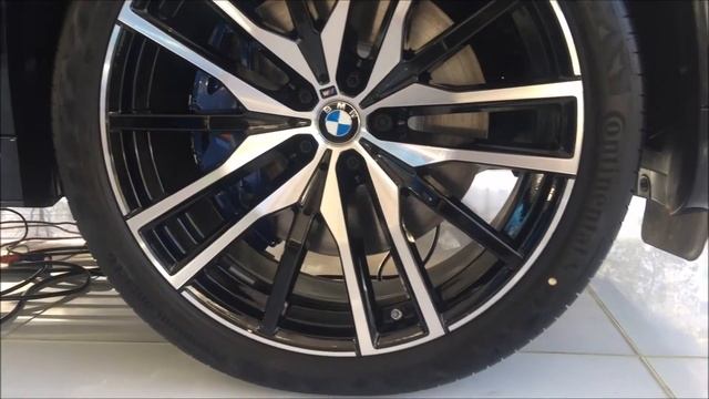 BMW X6 M50d G06 In Carbonschwarz Metallic