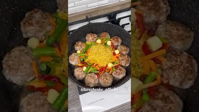 как вкусно приготовить булгур с фрикадельками.Автор @terechenkoalla86 смотреть онлайн