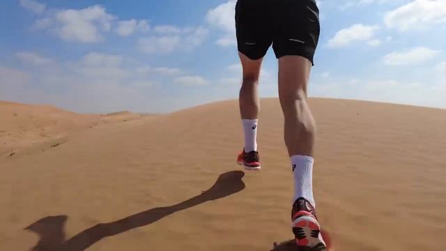 Застряли в дюнах, пришлось бежать смотреть онлайн