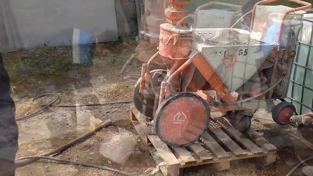 Заливка износостойкого наливного пола ЛАХТА механическим способом смотреть онлайн