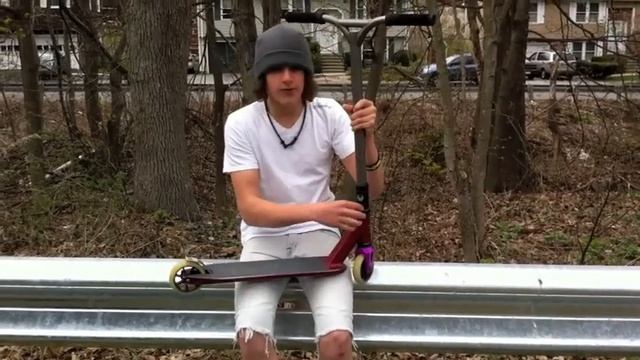 Griffin Ford scooter Check смотреть онлайн