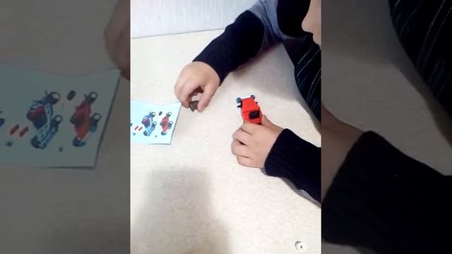 Масики-Мамасики. Видео 1. Сборка лего-машины смотреть онлайн