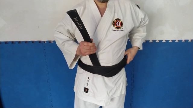 Как завязывать пояс в боевых искусствах. Как правильно завязывать пояс в Сёриндзи Кэмпо. смотреть онлайн
