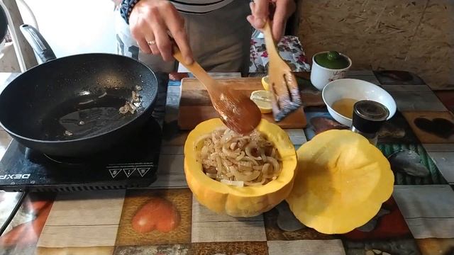 ШОК!!! Свинина с МЁДОМ в Тыкве!!! смотреть онлайн