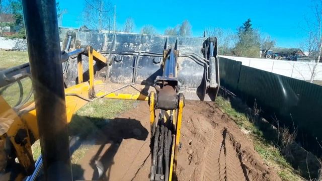 JCB 3 CX трудовые будни #5 (отсыпка  дороги)