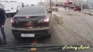 Мгновенная карма! Борзое быдло получает по заслугам!!! Часть1 Put trash in place or passio