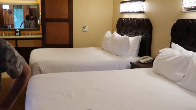 2019 WALT DISNEY WORLD VLOG • APRIL / MAY Travel Day • TUI Dreamliner And Caribbean Beach Resort!