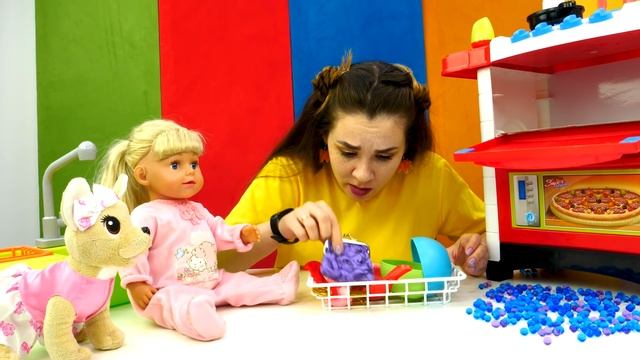 Игрушка Беби Бон и посудомоечная машина! Мультики для девочек про куклы Baby Born Как Мама смотреть онлайн