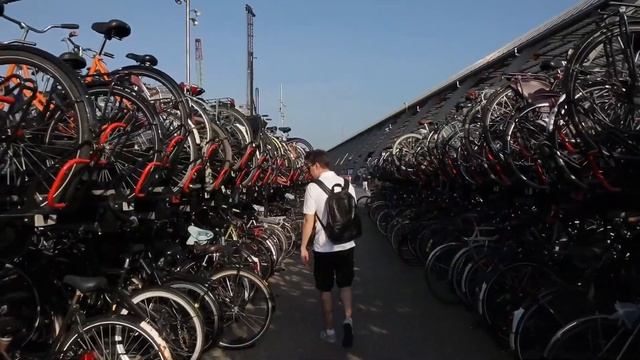 ШОК-ПАРКОВКА! Город велосипедов - Амстердам | Голландия смотреть онлайн