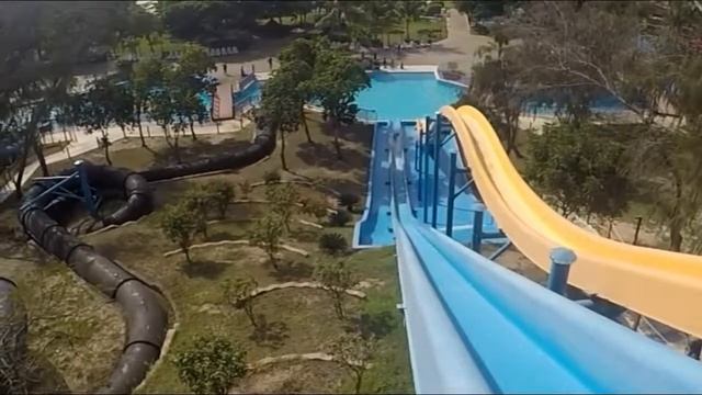 WATER PARK IN THE DESERT! DreamLand Aqua Park in Um Al Quwain, UAE смотреть онлайн