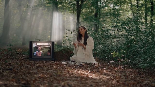 Georgiana Lobont - Mi-e Dor Din Nou Copil Sa Fiu (Music Video 2023) смотреть онлайн