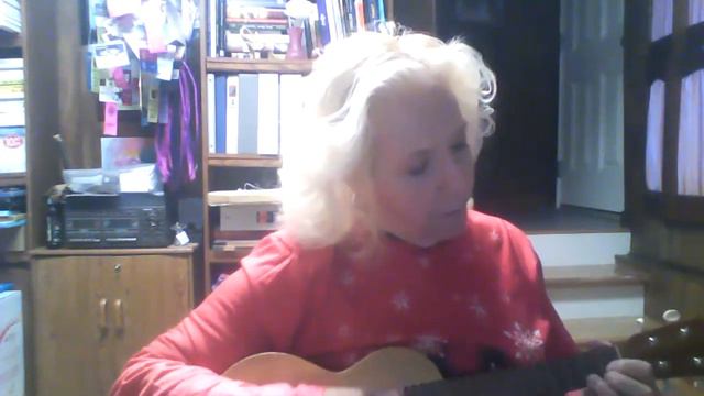 Holiday Ukes!! Joanie - Little Drummer Boy смотреть онлайн