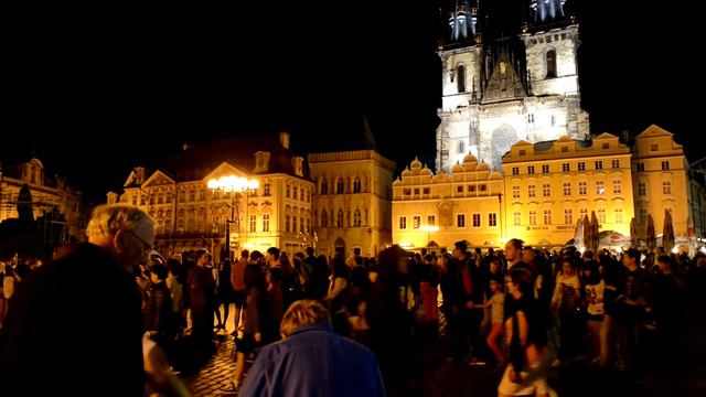 Прага, Староместская площадь ночью смотреть онлайн