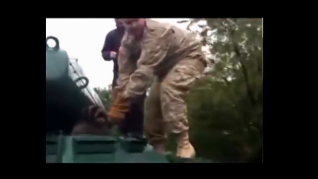Депутат госдумы Игорь Зотов застрял в танке смотреть онлайн