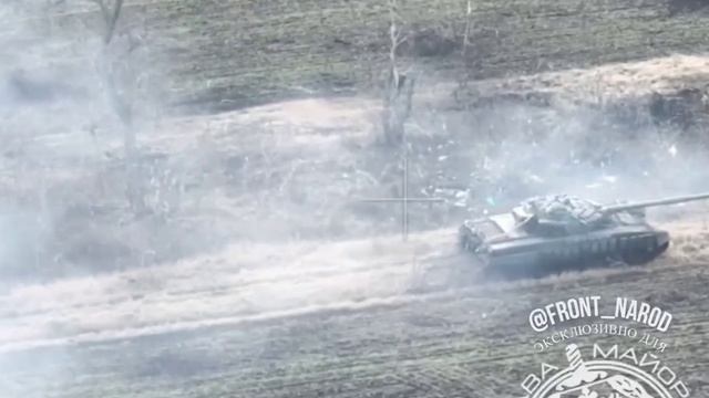 Попадание из РПГ в танк с ближнего расстояния