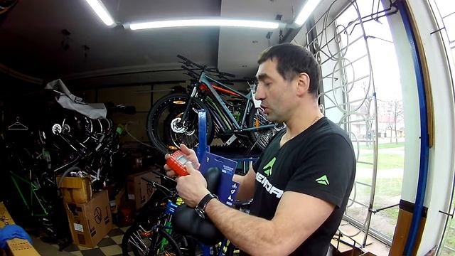 Купить велосипедное седло BBB 56 поможет видео обзор от веломагазина VeloViva, на Харьковском Шоссе смотреть онлайн