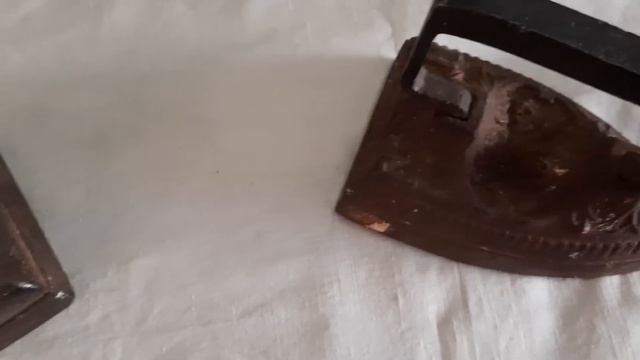 Знакомство с музейными экспонатами: "Предметы для глажки белья и одежды". смотреть онлайн