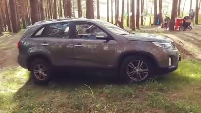 Вывешивание колеса и проверка полного привода KIA SORENTO 2 смотреть онлайн