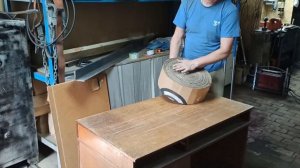 Лежанка когтеточка из картона для кота своими руками