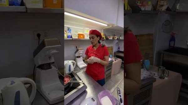 Кондитерский марафон zefirka.pastry.club . Спикер @tort_v_sochi . "Торт клубника-ваниль". ч.1