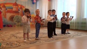 Ясли. Танец мальчиков с ложками