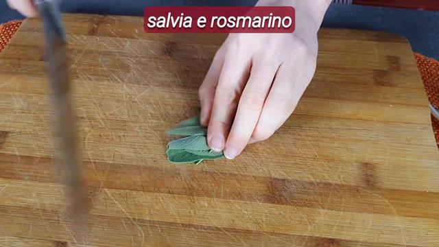 VELLUTATA DI ZUCCA e PATATE. Cremosissima! Vellutata di ZUCCA rustica e gourmet! смотреть онлайн