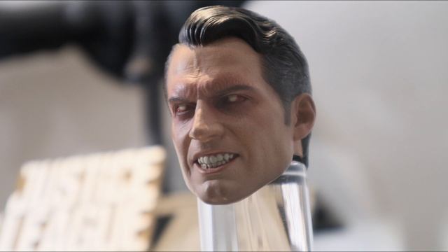 Hot Toys Zack Snyder's Justice League Knightmare Batman and Black Suit Superman (TMS038) First Look смотреть онлайн