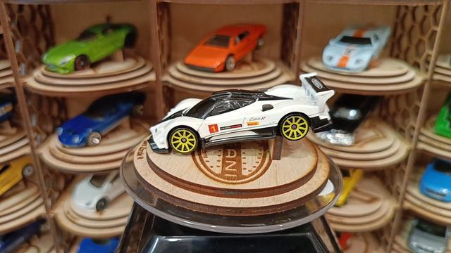 Pagani Zonda R смотреть онлайн