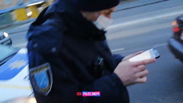 Отшил копов за 10 минут. Развод на 130ю не удался. Вымышленные причины остановок для террора ЗП2695 смотреть онлайн