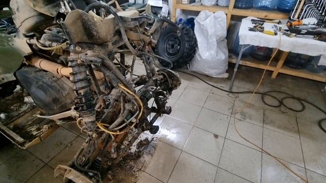 Suzuki KingQuad 750 Восстановление после удара в колесо и переворота. смотреть онлайн