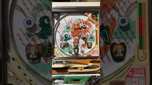 Refurbished 1977 Heiwa “Steps to the Garden” vintage pachinko machine - gameplay смотреть онлайн