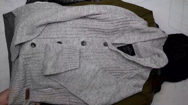 16930 Мужские свитера сток MEN SWEATERS 7 пак 15.2кг. по 17.35€/кг. 28шт. смотреть онлайн