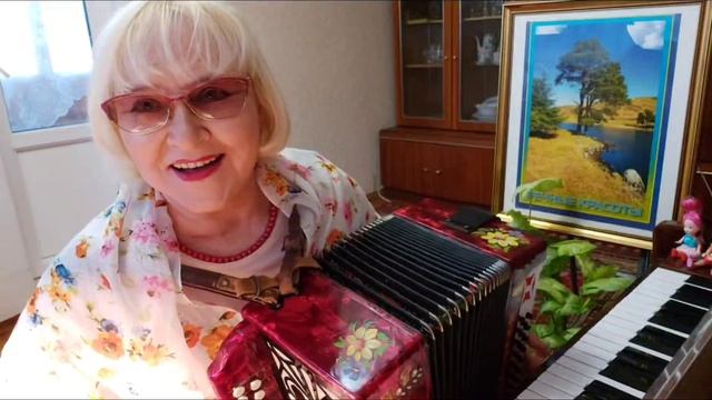 Течёт река Волга.