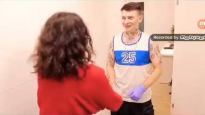 Ван ту. короче говоря набил татуировку.