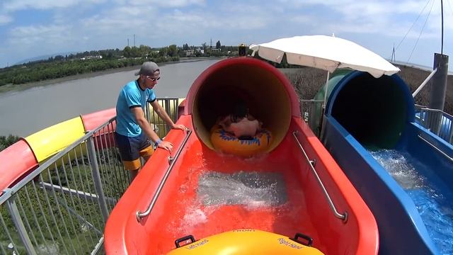 Boomerang Water Slide at Aquapark Anaklia смотреть онлайн