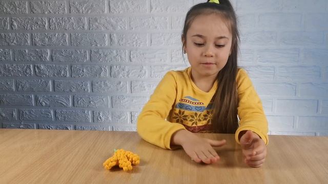 Как слепить из пластилина подарок маме на 8 марта. МИМОЗА видео урок для детей смотреть онлайн