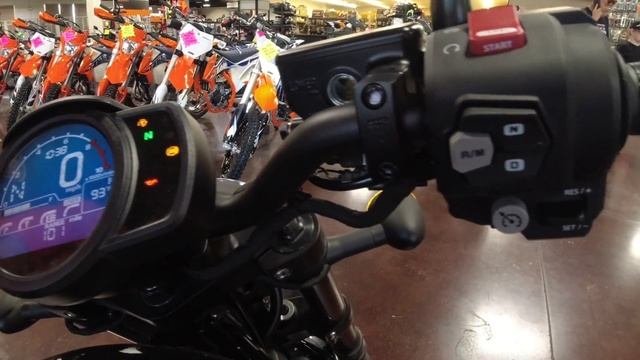 Honda Rebel 1100 DCT Electronics Detailed Breakdown and Step-by-Step Demonstration | Part 1 смотреть онлайн
