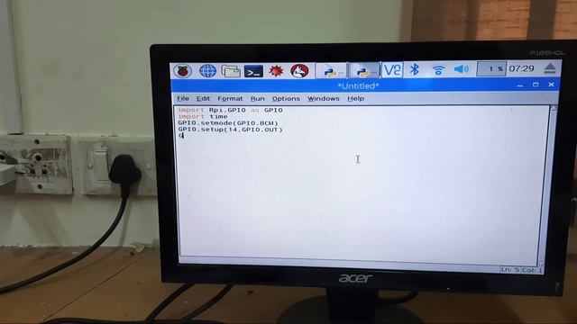 #4 Raspberry pi LED Blinking In Tamil смотреть онлайн