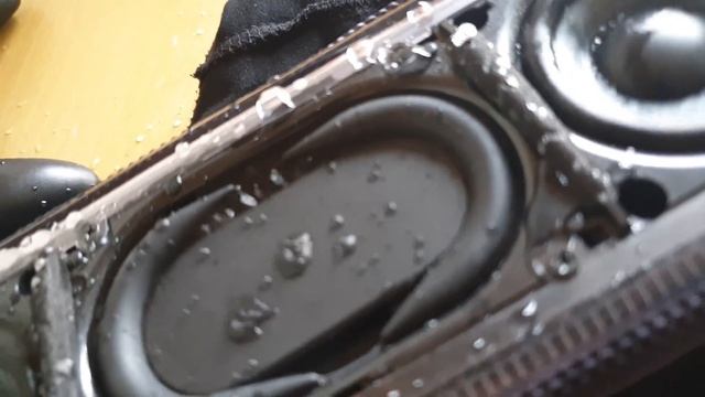 bên trong sony xb31 смотреть онлайн